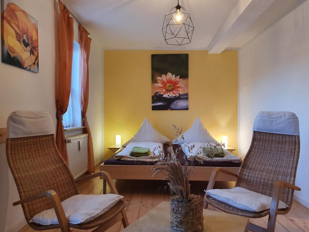 Pension Schuetze Daasdorf am Berge Esterno foto