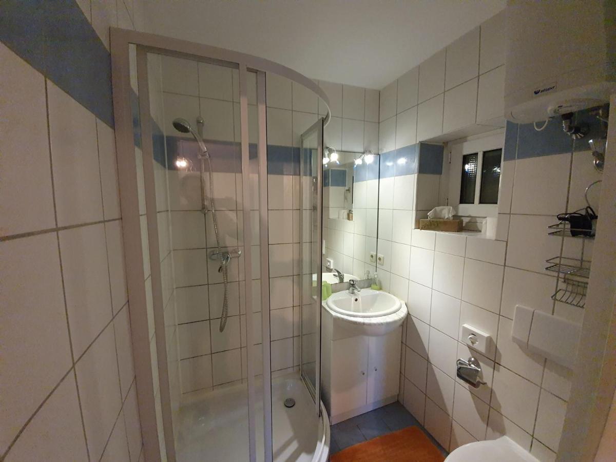 Pension Schuetze Daasdorf am Berge Esterno foto