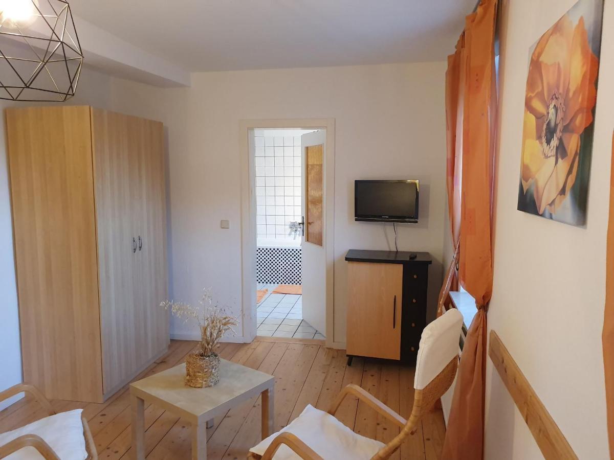 Pension Schuetze Daasdorf am Berge Esterno foto