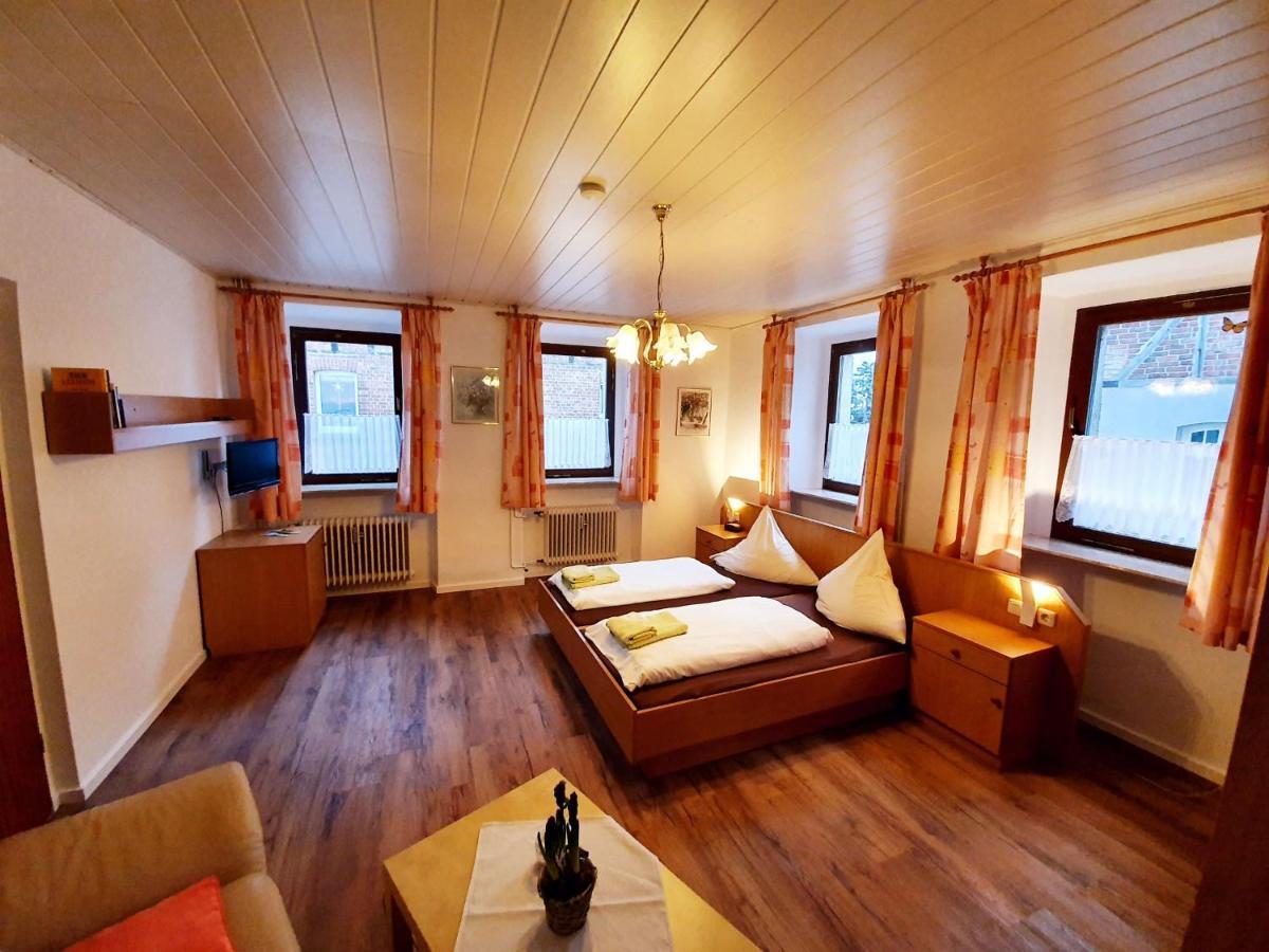 Pension Schuetze Daasdorf am Berge Esterno foto