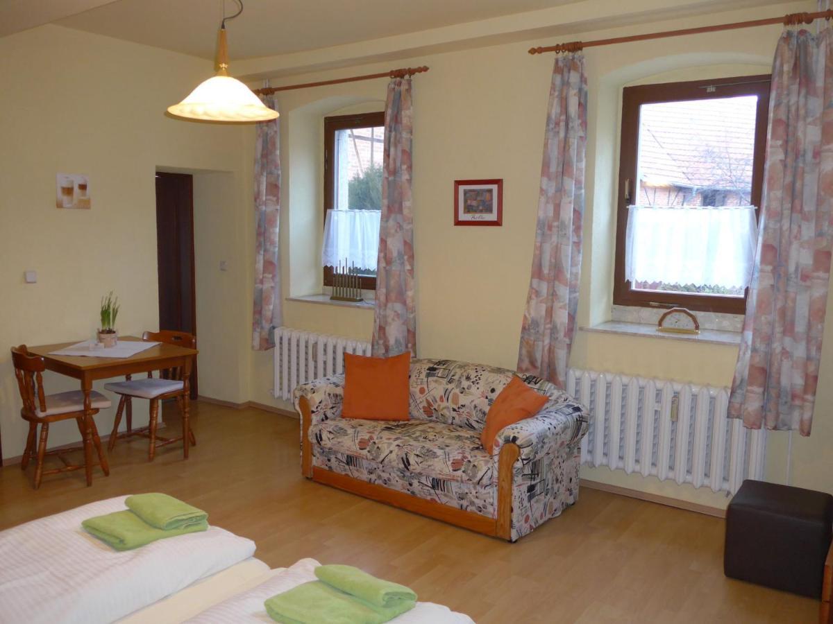 Pension Schuetze Daasdorf am Berge Esterno foto