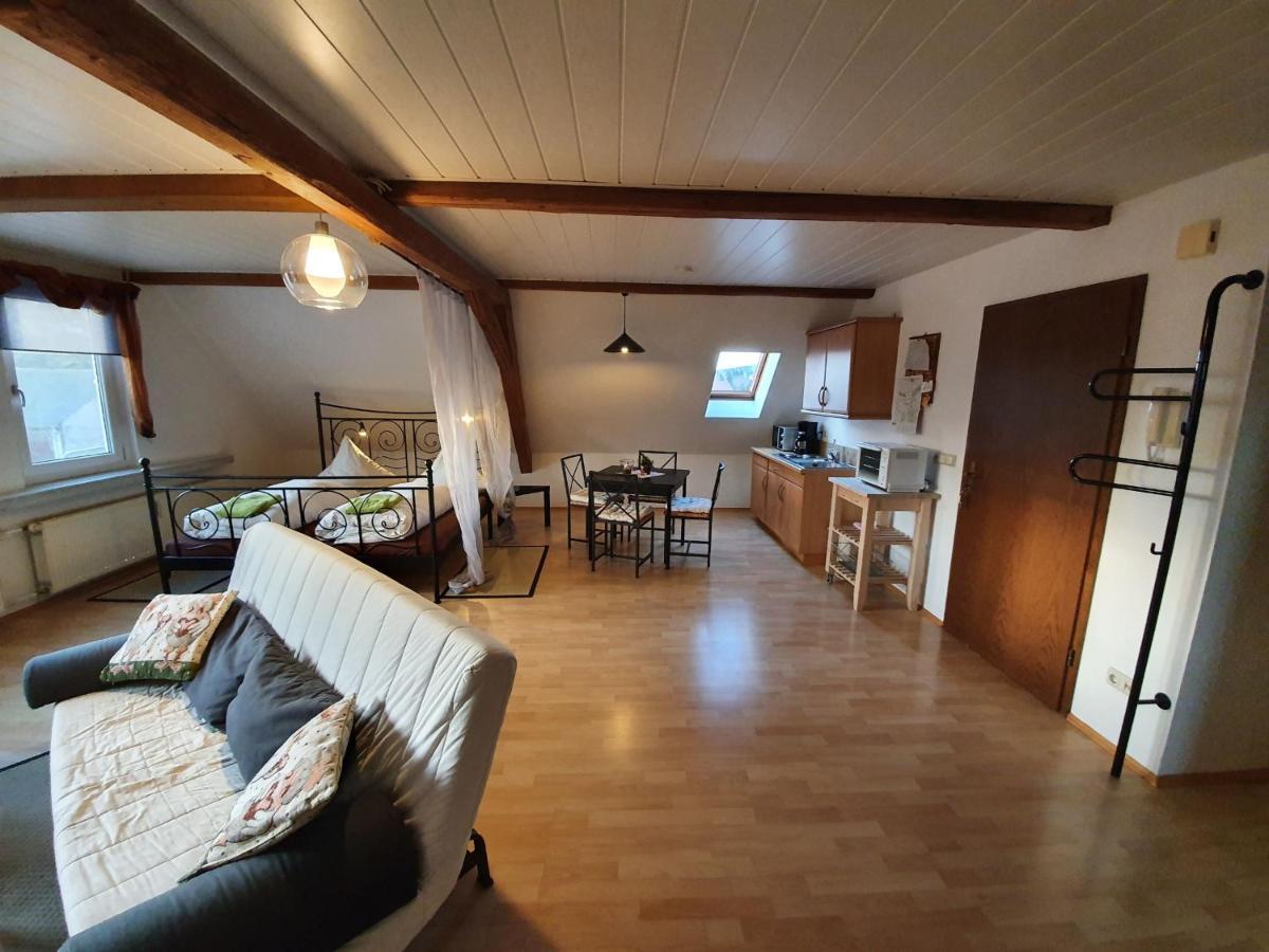 Pension Schuetze Daasdorf am Berge Esterno foto